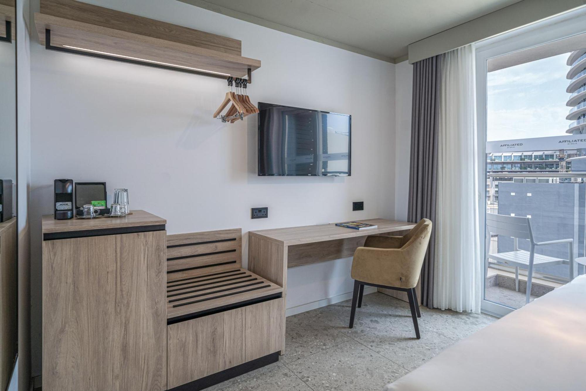 Hotel Mistral St Julian'S, Affiliated By Melia Saint Julian's エクステリア 写真