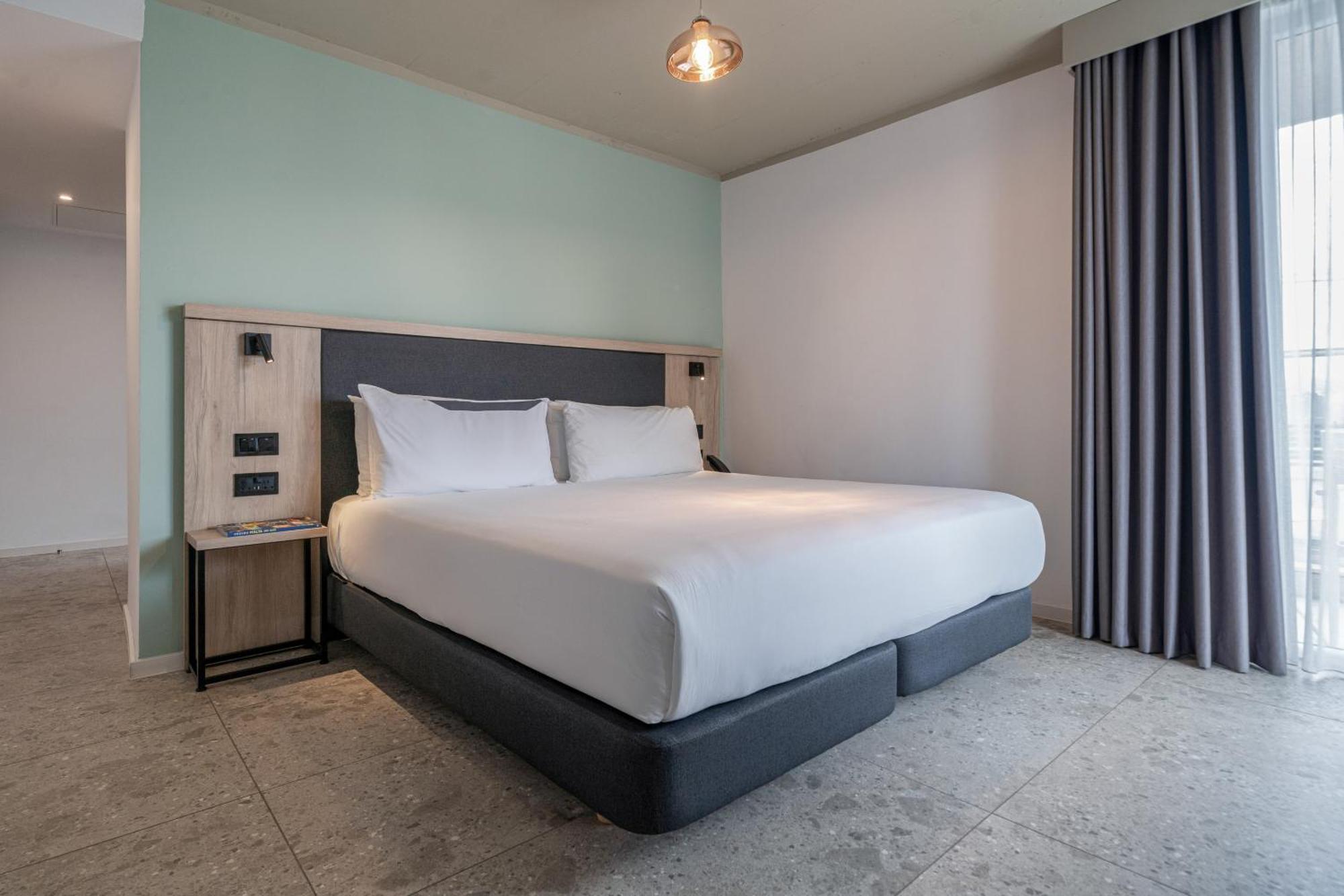 Hotel Mistral St Julian'S, Affiliated By Melia Saint Julian's エクステリア 写真